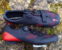 Specialized Torch 3.0 Road Shoes : Ajustées et précises dans tous les domaines !