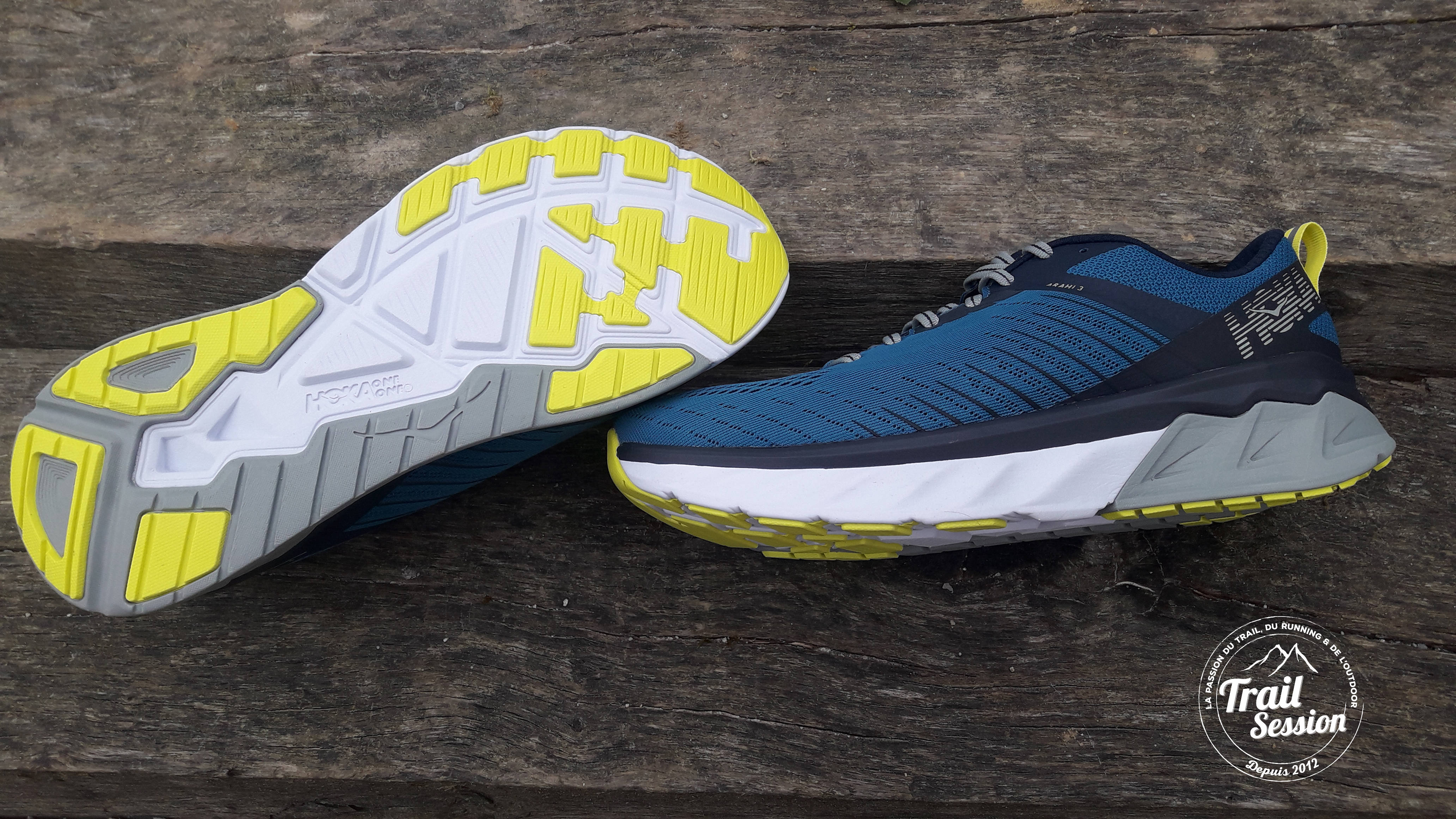 Hoka One One Arahi 3 Ou comment planer sur route Trail Session