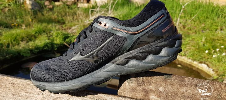 Mizuno Wave Skyrise : mettez vos pieds dans une bulle de confort.