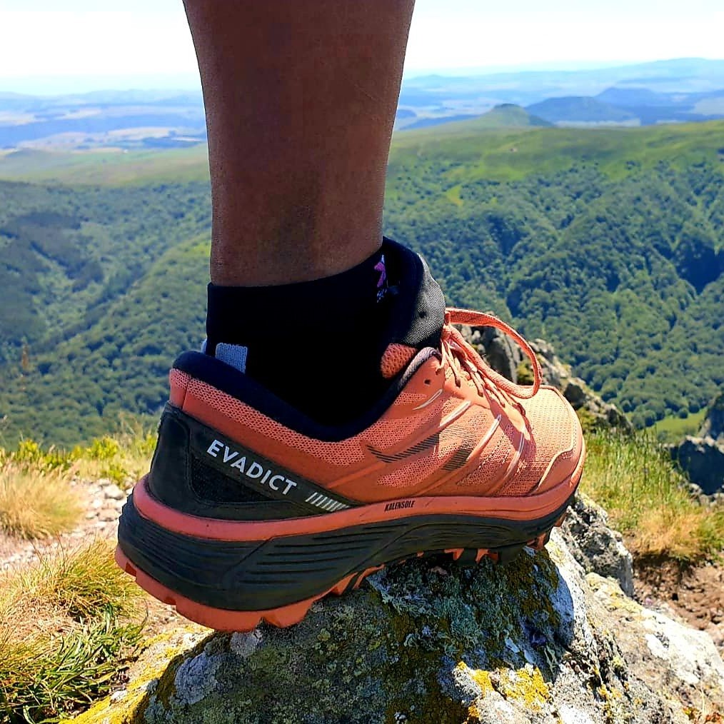 CHAUSSURE DE TRAIL RUNNING POUR FEMME MT CUSHION - CORAIL NOIR