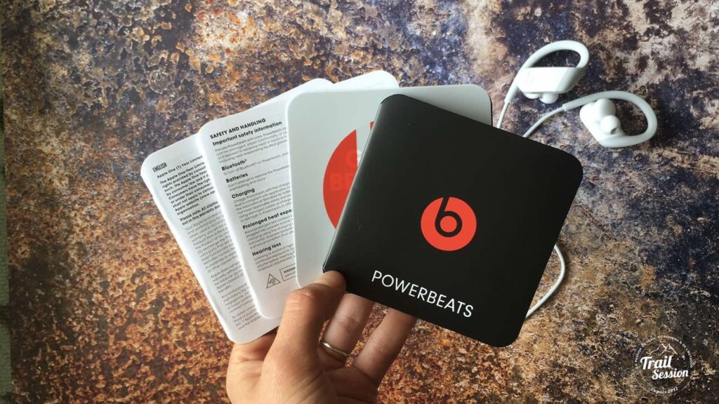 Powerbeats : documents dans le coffret