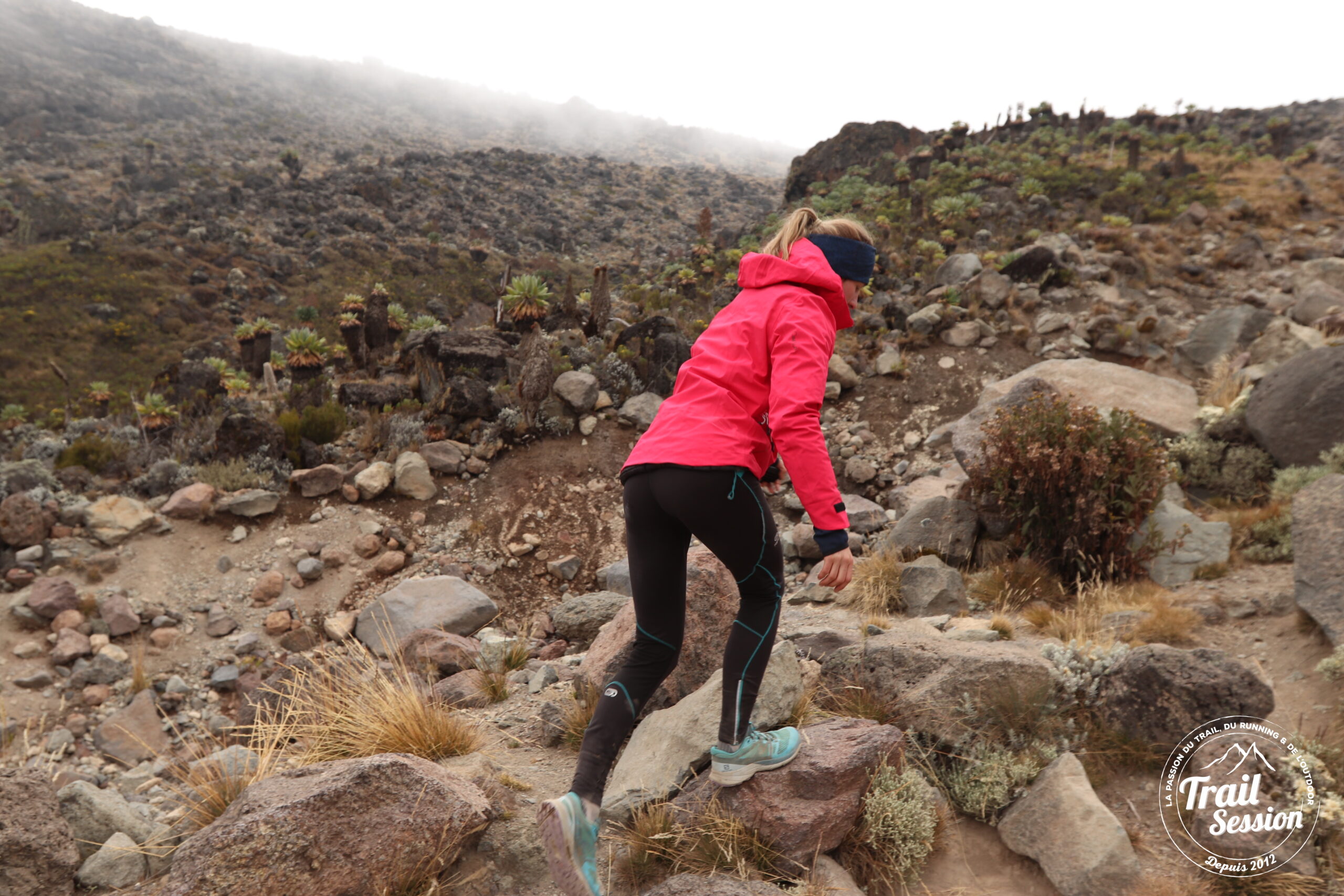 ascension du Kilimanjaro avec la veste Peak 4F