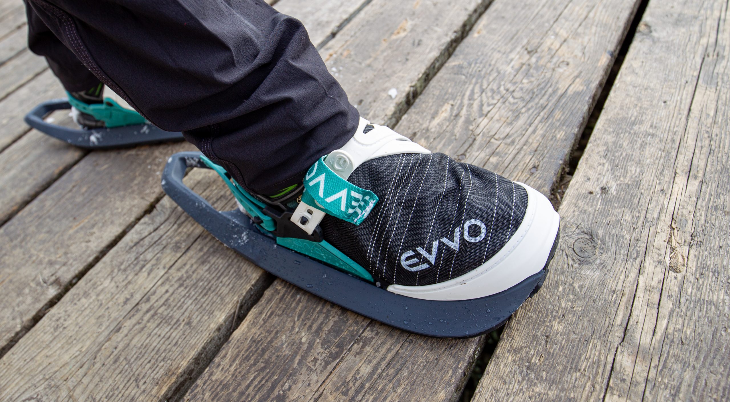 gros plan EVVO snowshoes