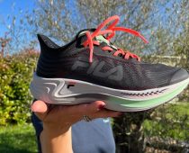 Racer Carbon FILA [ Test & Avis ] : une chaussure haute en couleurs !