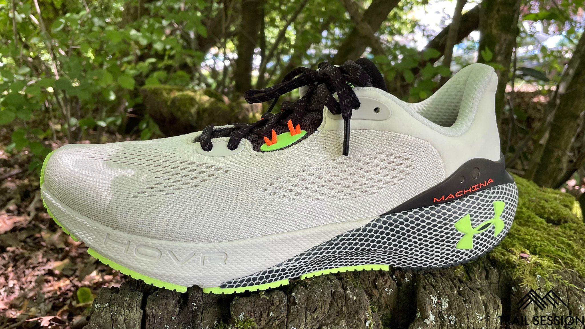 Under Armour connecte les chaussures de running [Vidéo]