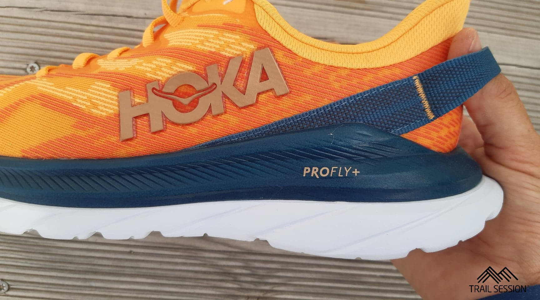 Mach Supersonic Hoka