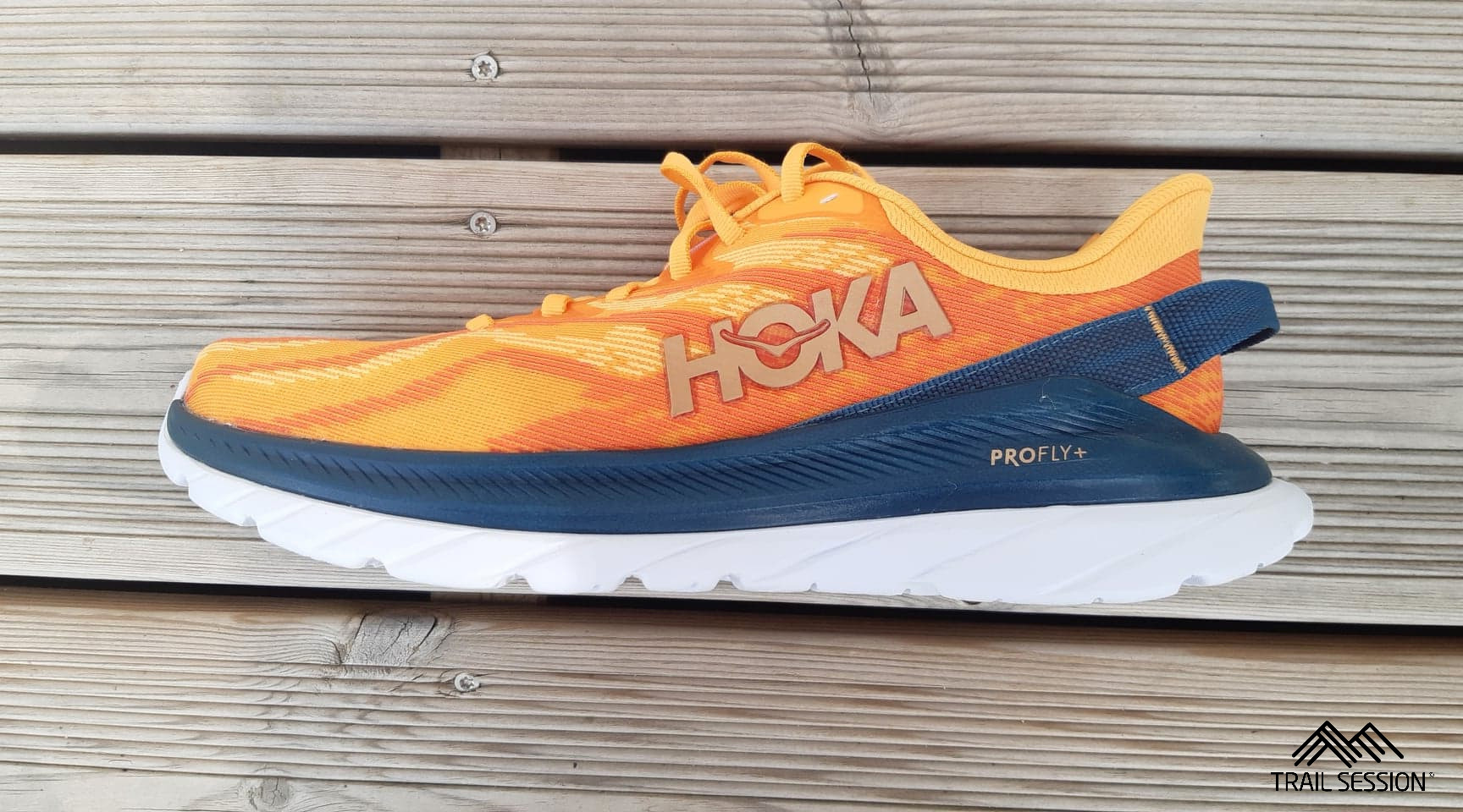 Mach Supersonic Hoka