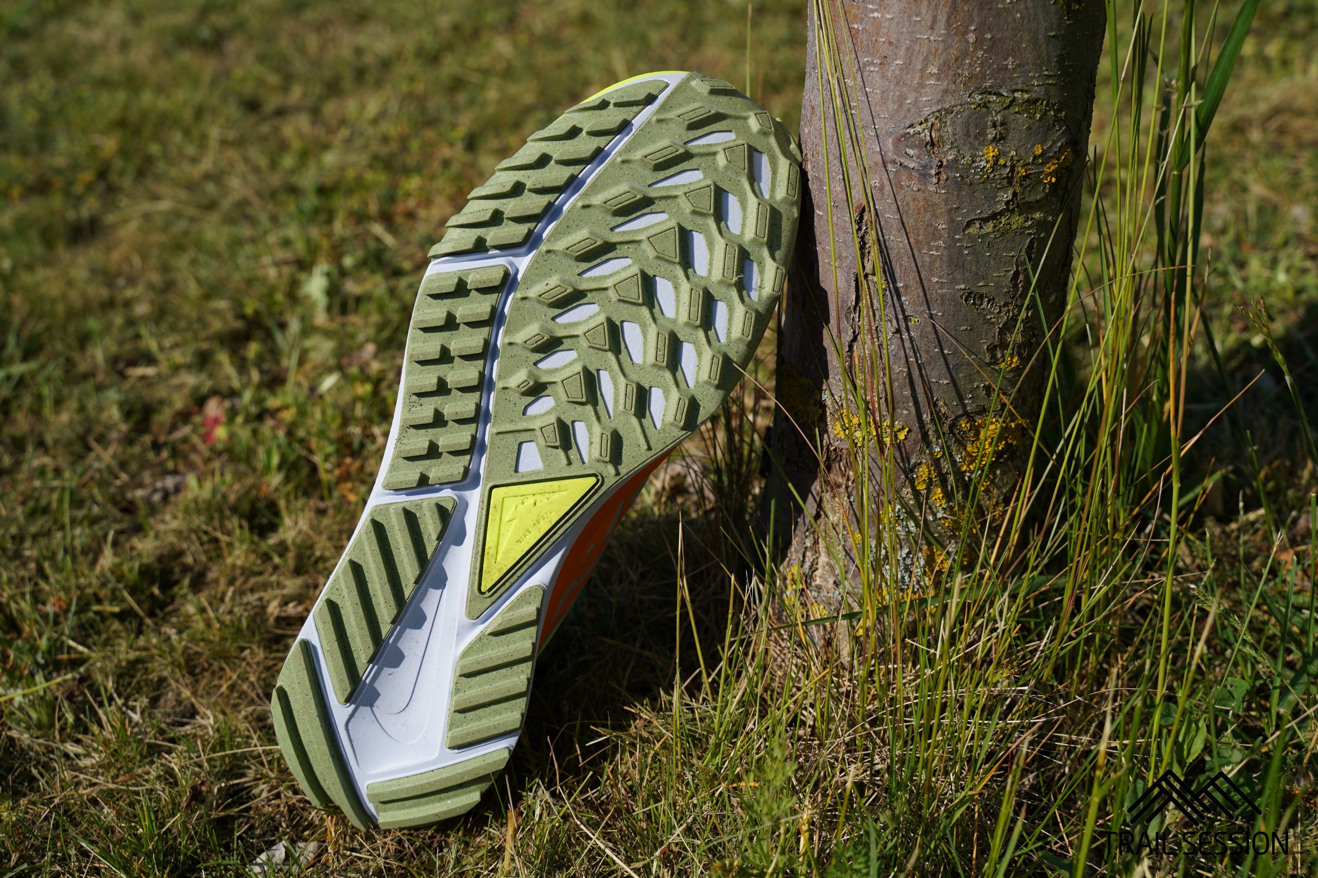 Accroche Nike Pegasus Trail 4