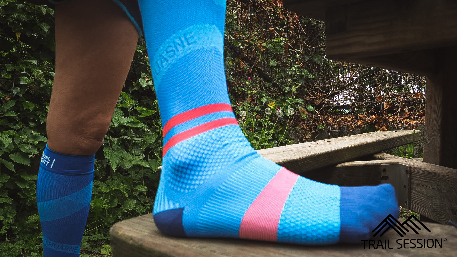 Chaussettes de compression mi-mollet running trail vélo – Thuasne