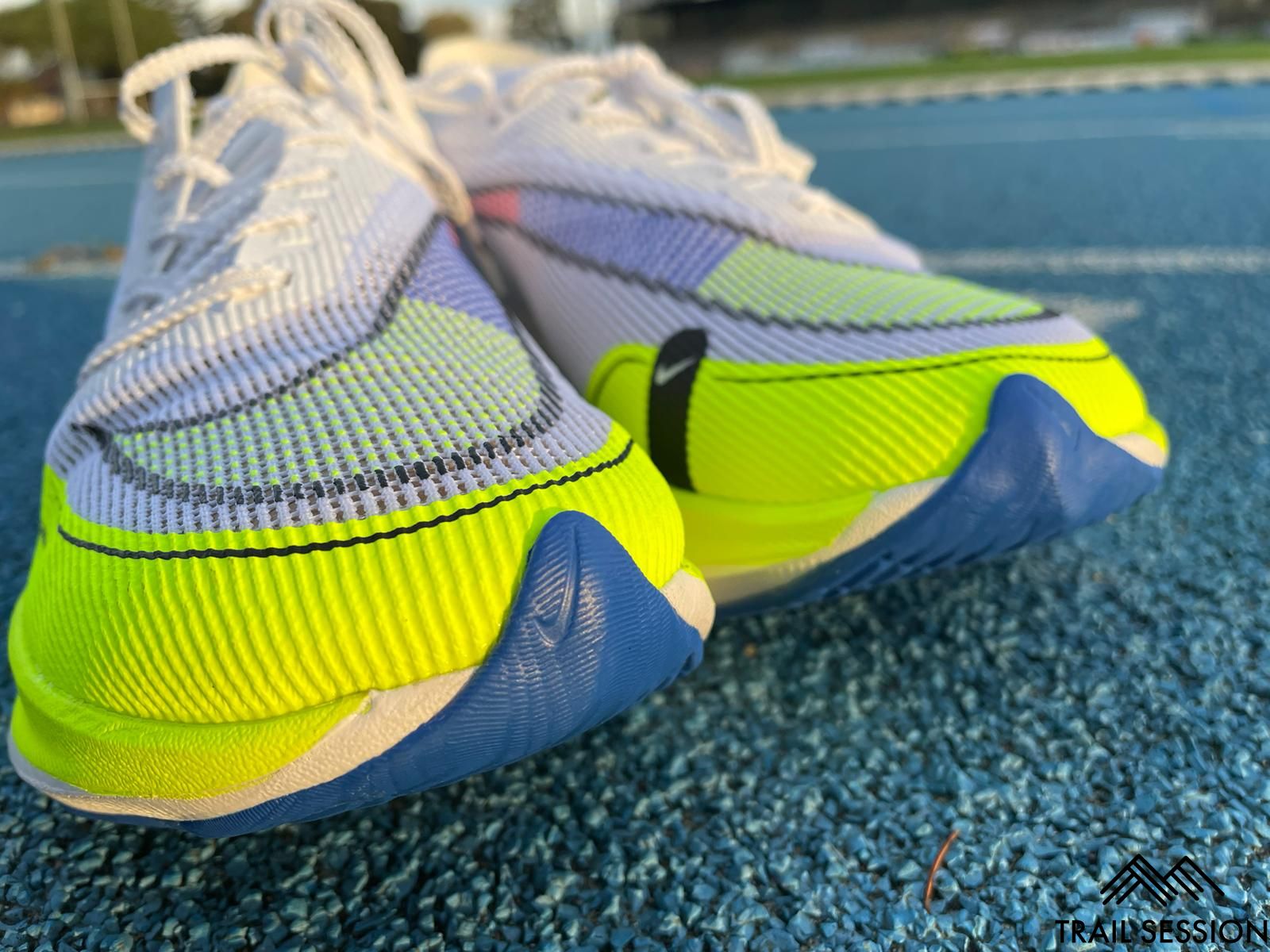 NIKE ZoomX Vaporfly Next% 2