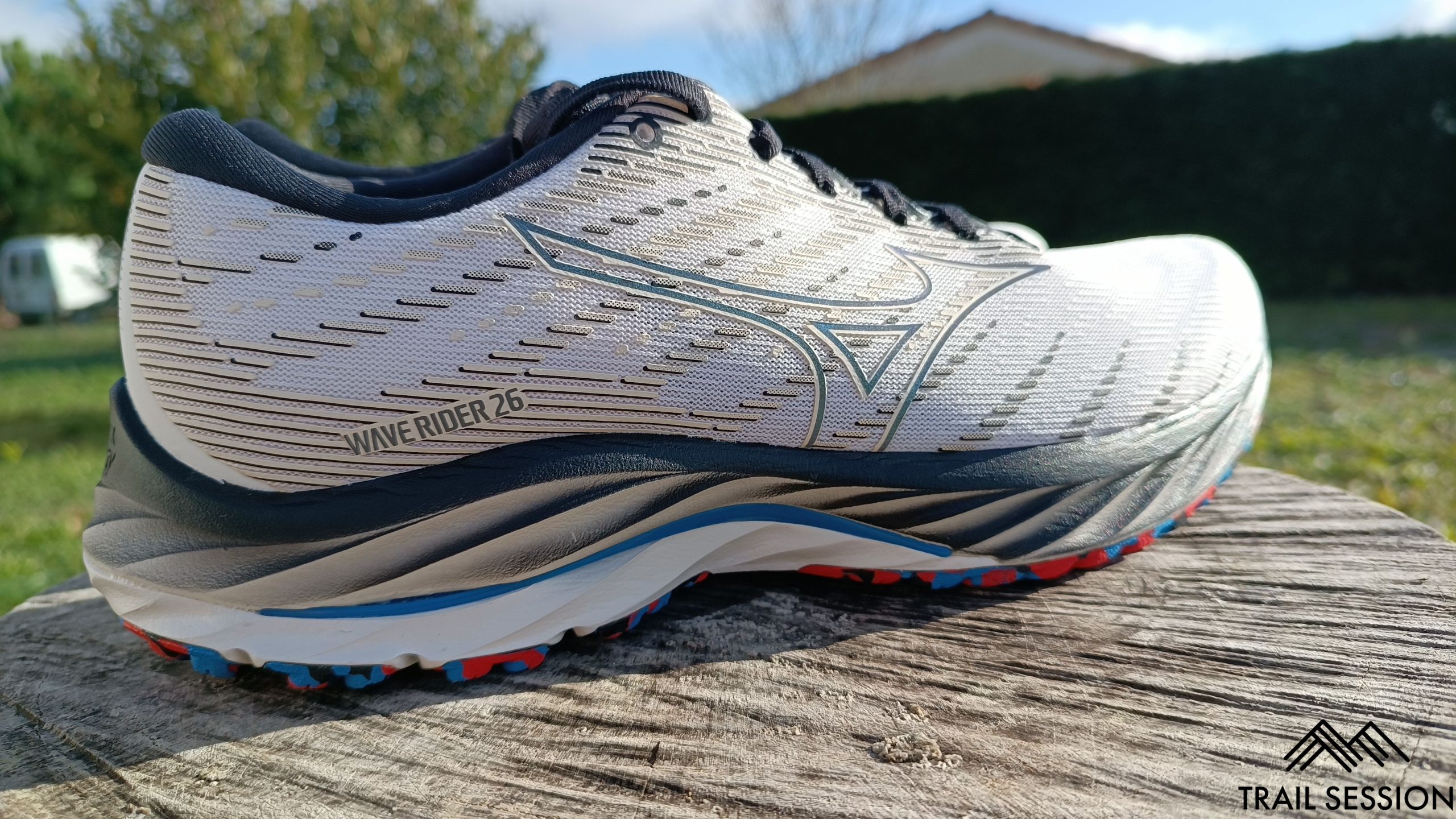 Mizuno Wave Rider 26