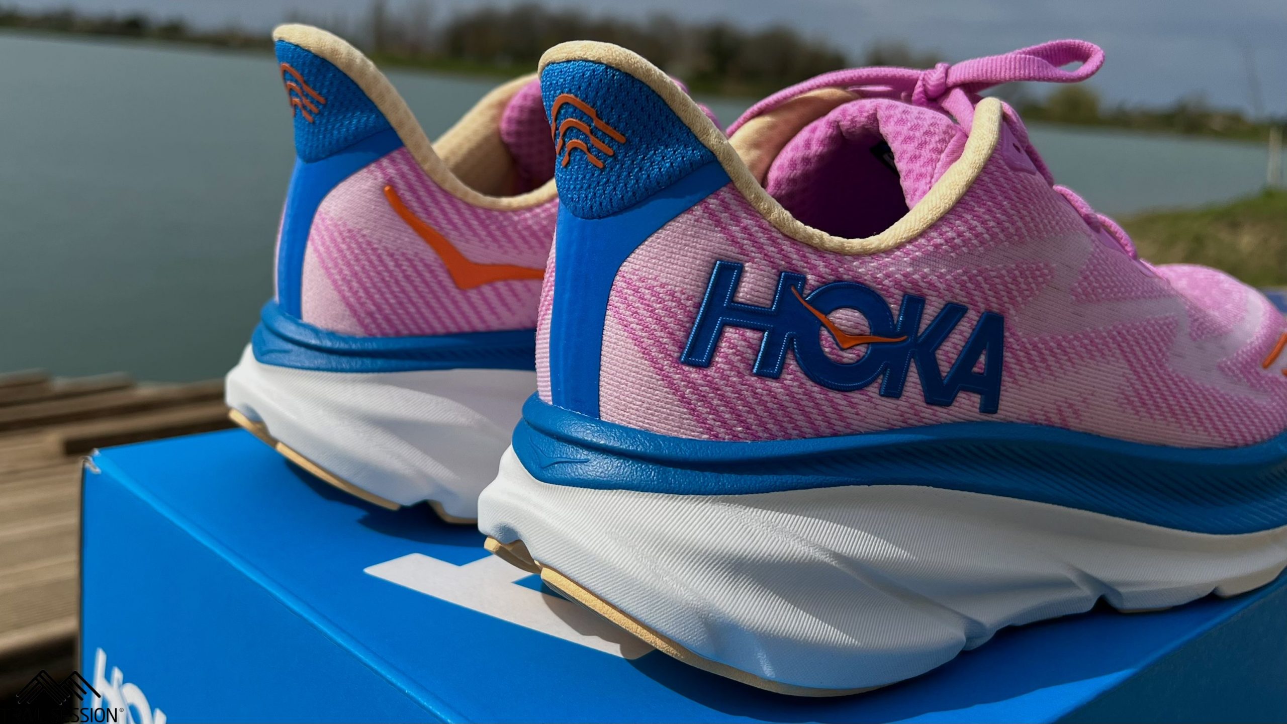 Hoka Clifton 9