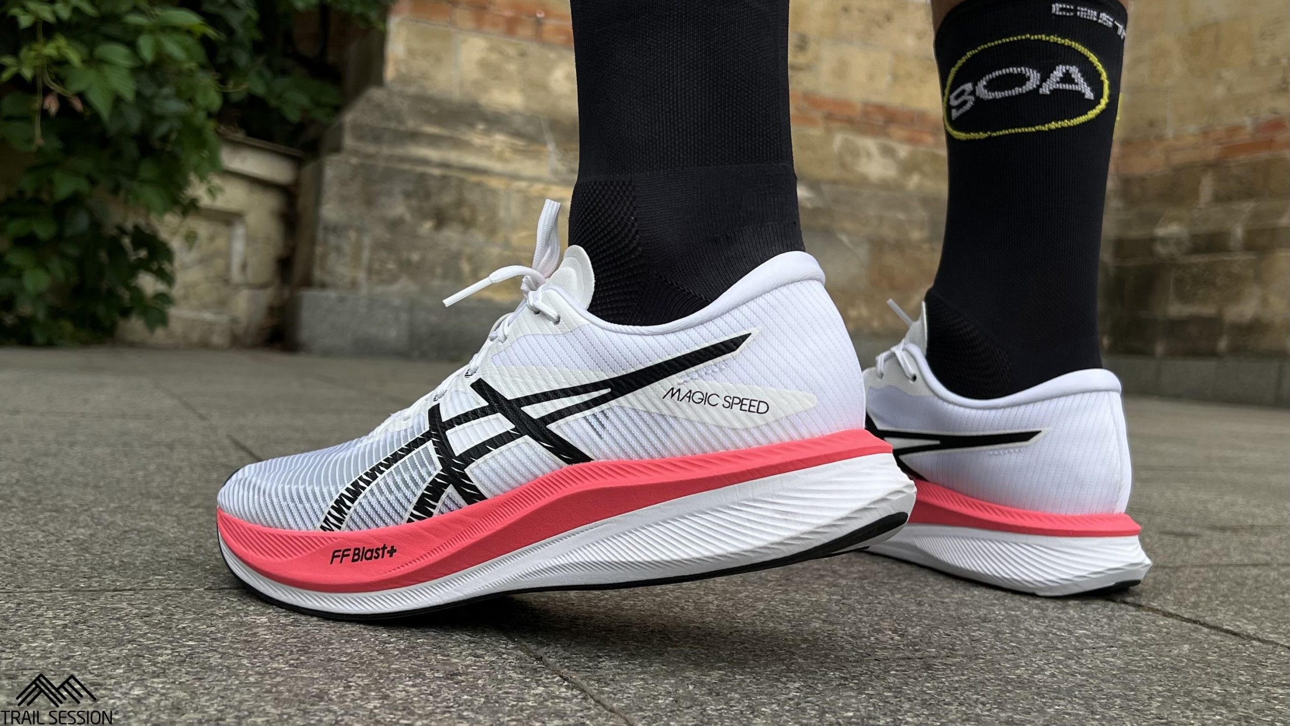 Asics Magic Speed 3