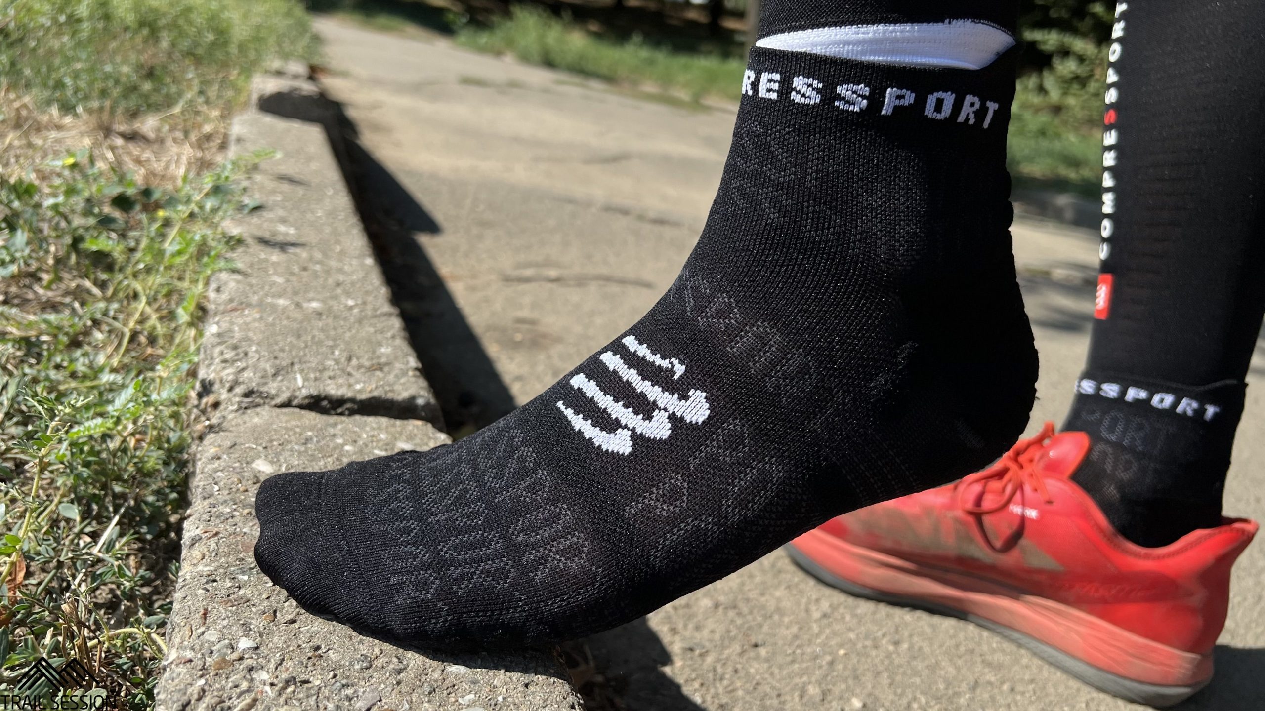 Compressport Black Edition 2023