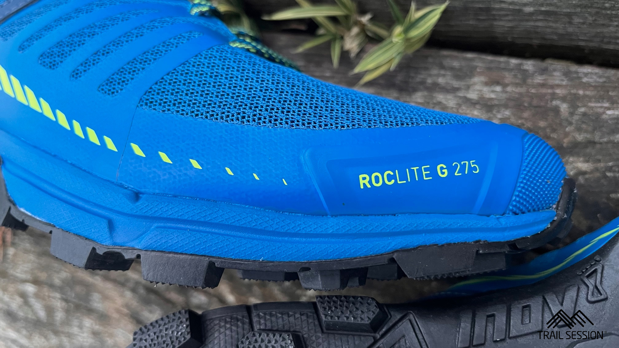 Inov-8 Roclite G 275