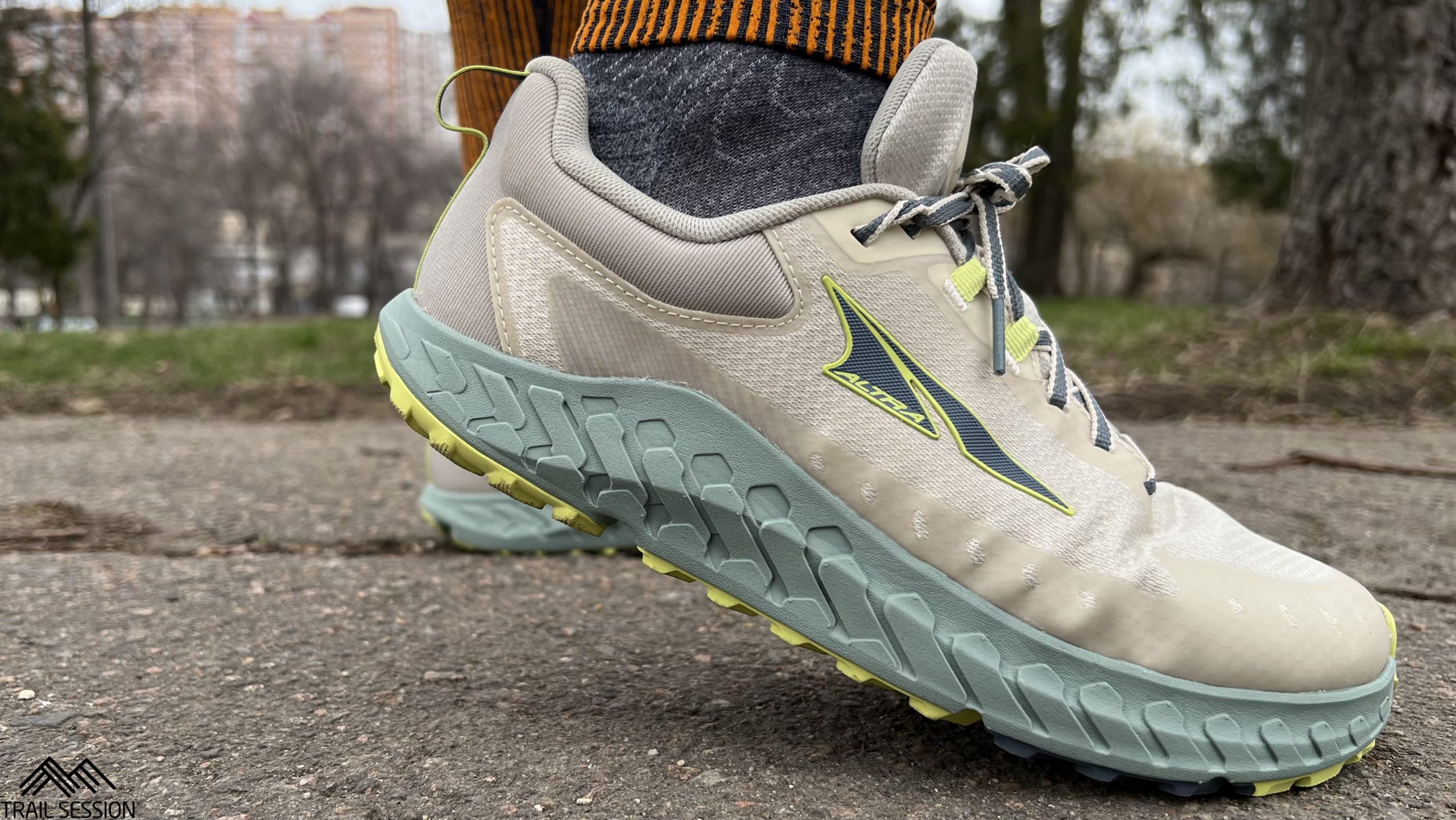 Altra Outroad 2