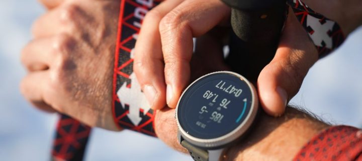 Suunto Race Titanium Charcoal – La Performance au poignet