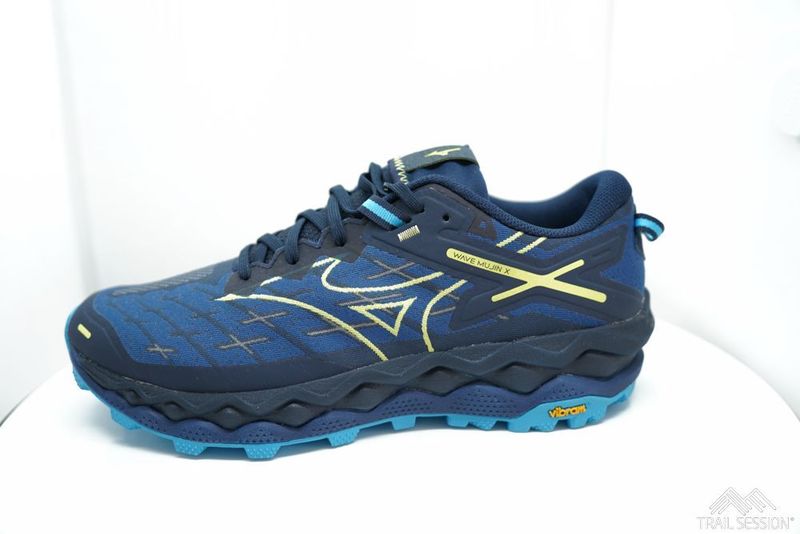 Mizuno Wave Mujin 10